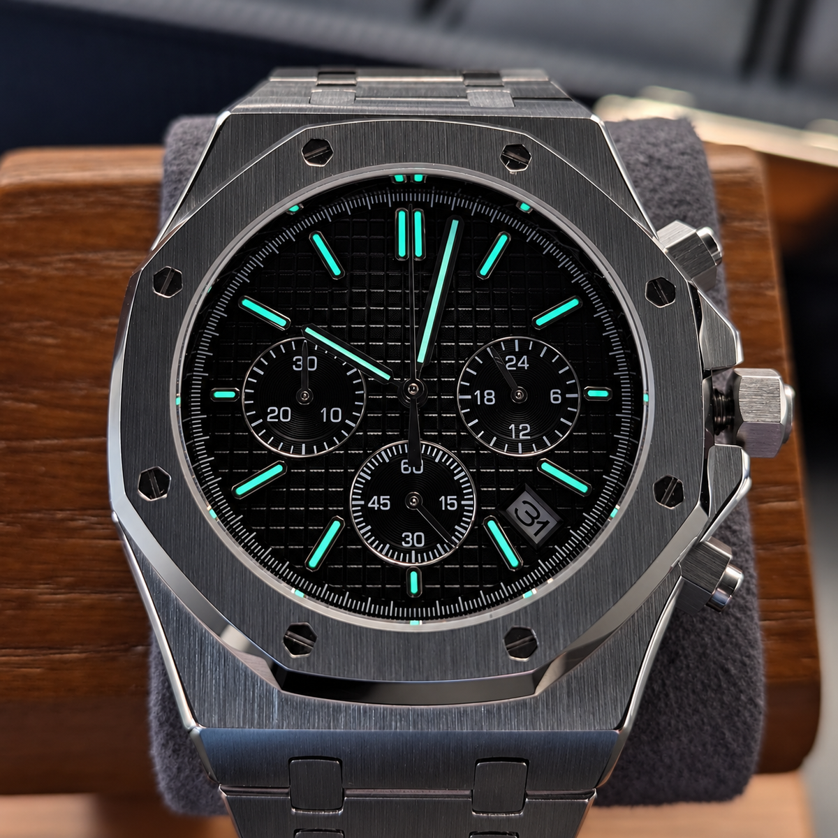 Octavia Chronograph Black
