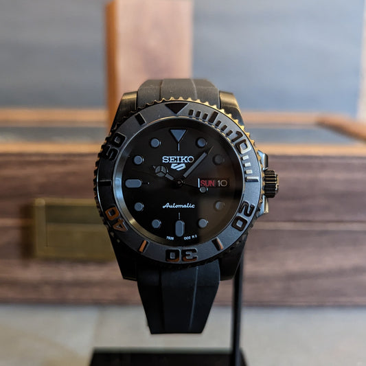 Seiko Mod Black Venom - PS Watch Mods