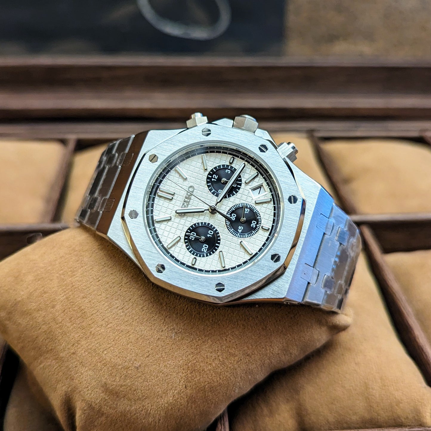 SeikOak Panda Chrono
