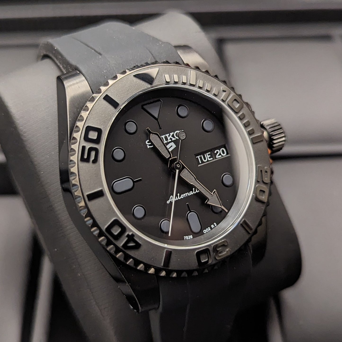 Black Venom 02 – Day Date Seiko Mod