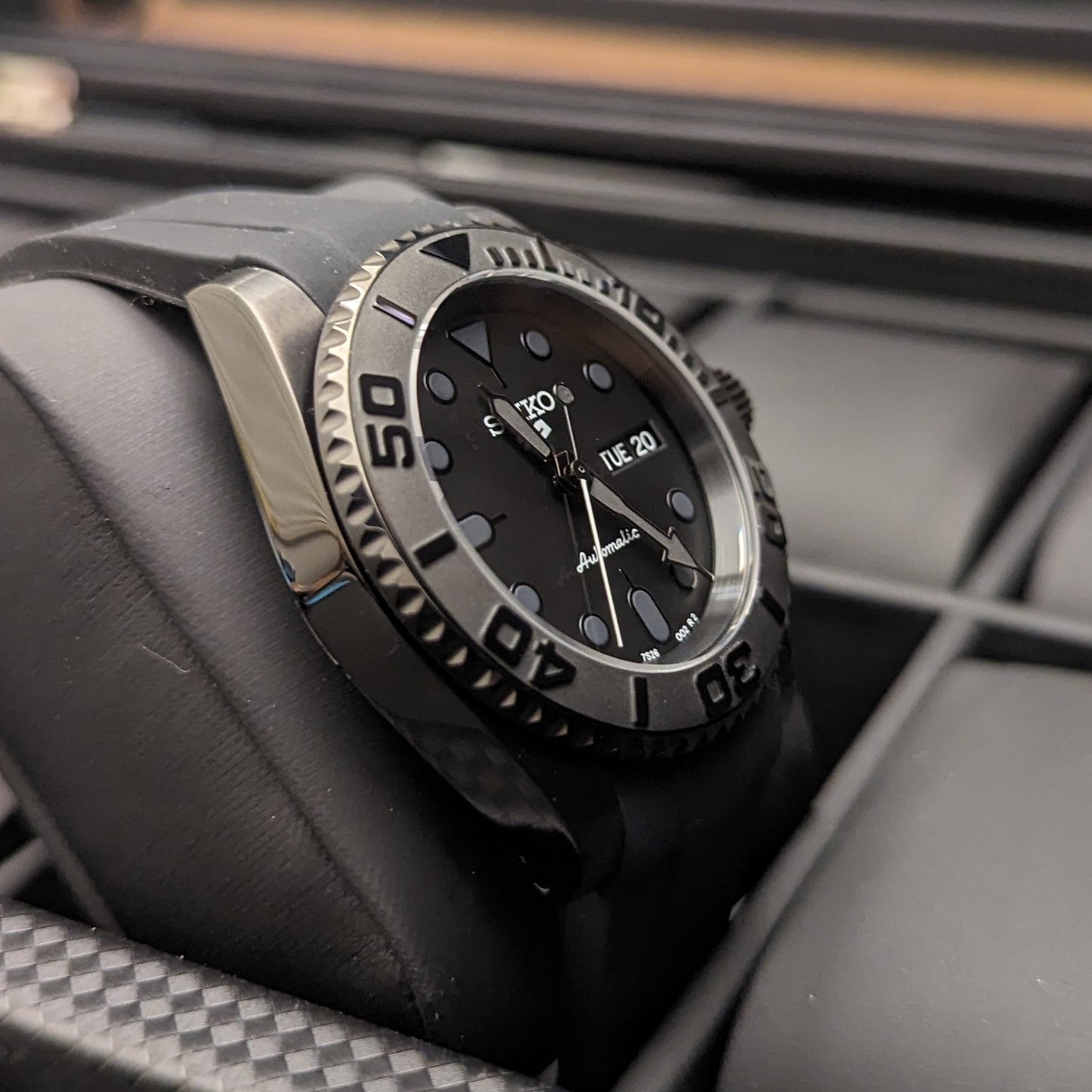 Black Venom 02 – Day Date Seiko Mod