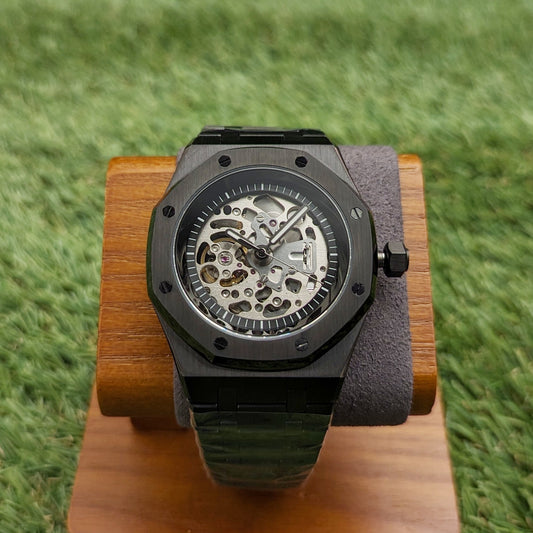 SeikOak Dark Knight | Minimalist