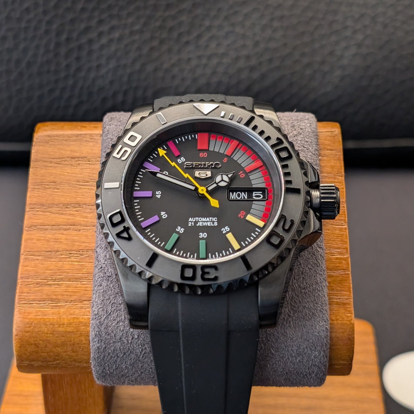 Custom Rainbow Yachty - PS Watch Mods