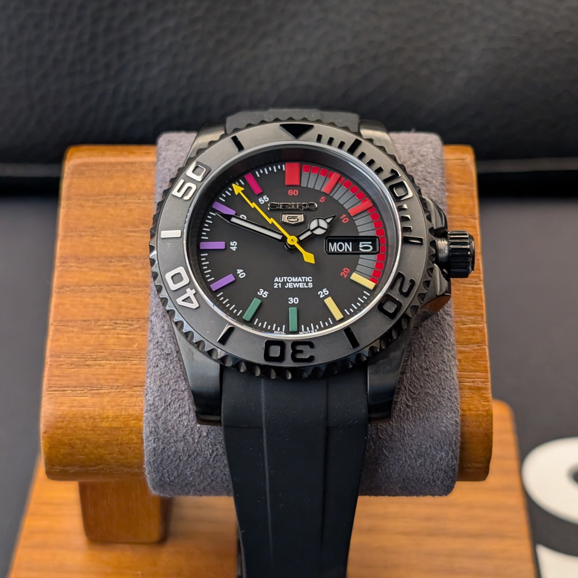 Custom Rainbow Yachty - PS Watch Mods