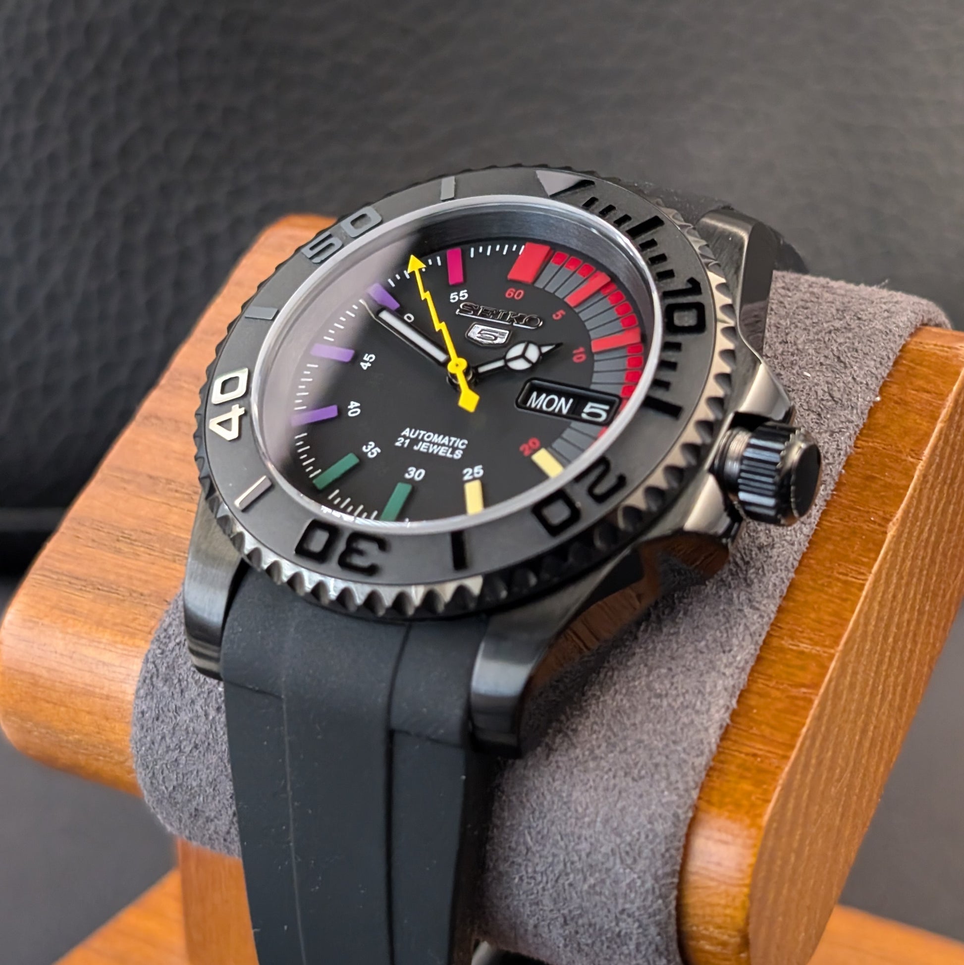 Custom Rainbow Yachty - PS Watch Mods