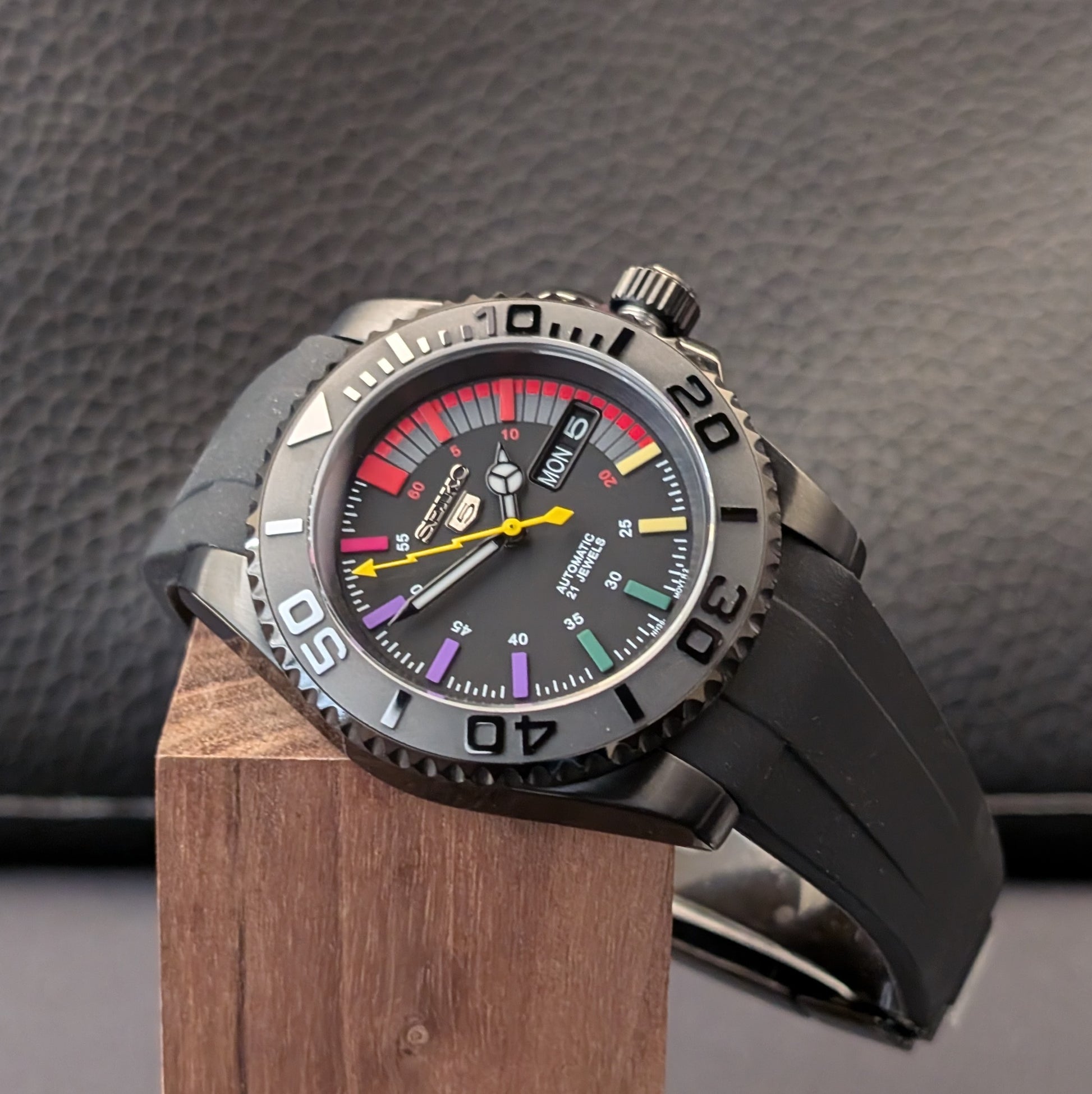 Custom Rainbow Yachty - PS Watch Mods