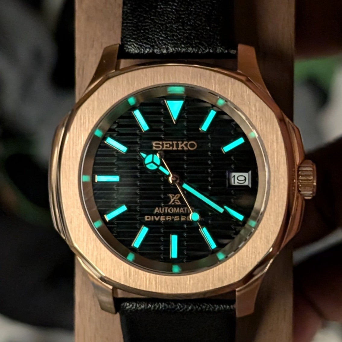 SeikoNaut Rose Gold Custom Mod - PS Watch Mods