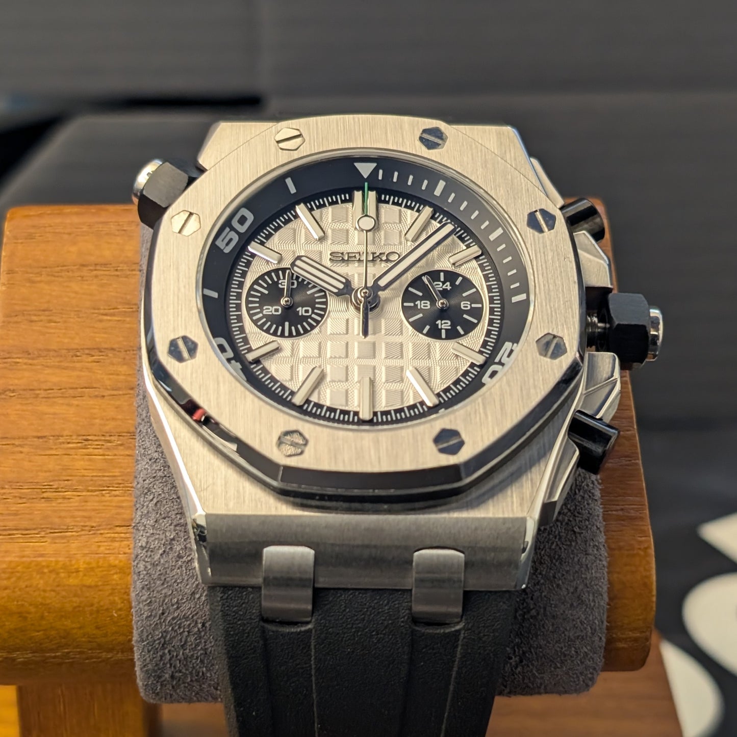 SeikOak Offshore Panda Chronograph – VK64