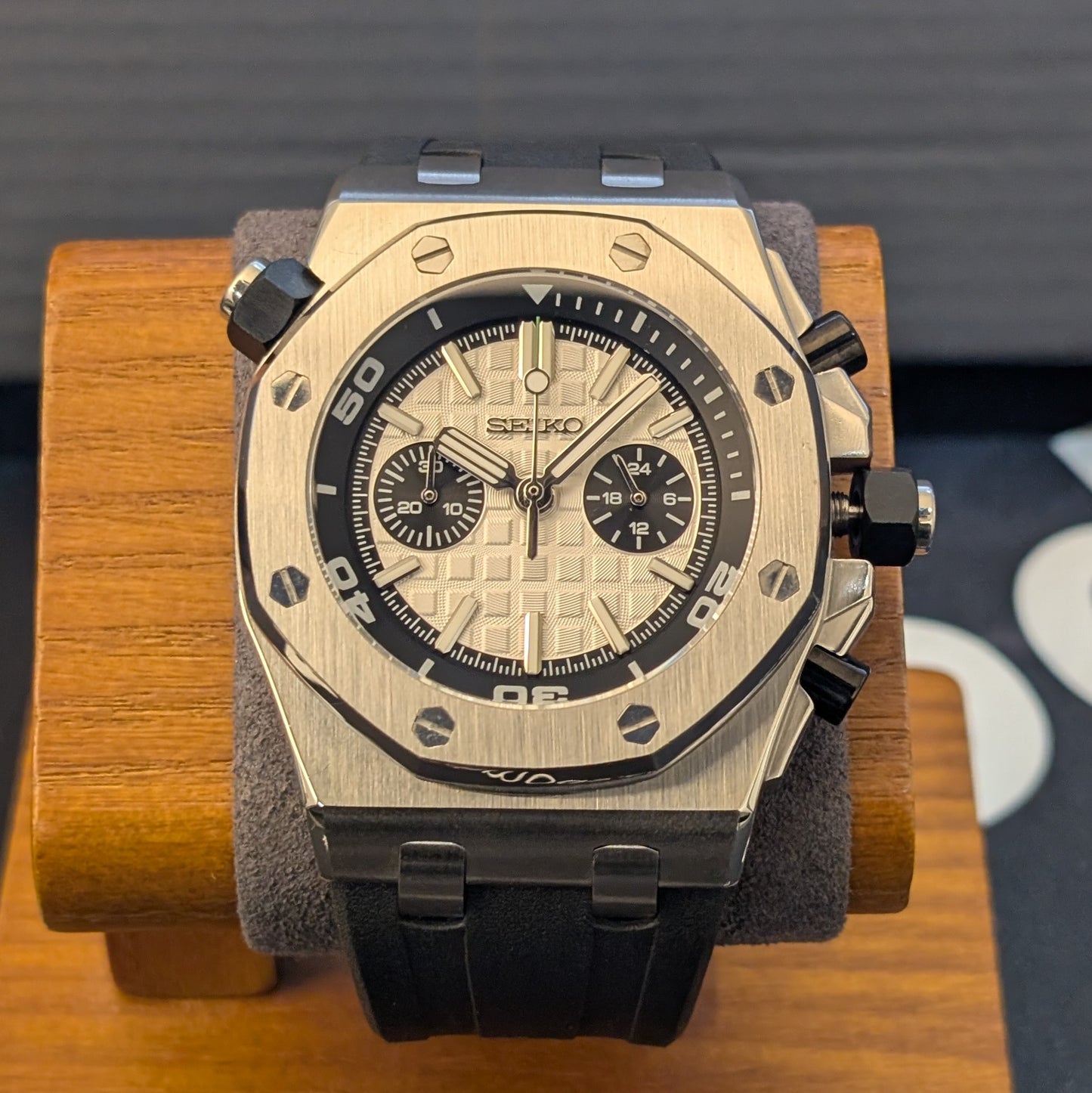 SeikOak Offshore Panda Chronograph – VK64