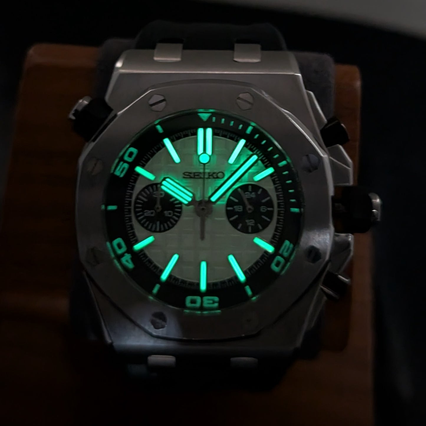 SeikOak Offshore Panda Chronograph – VK64