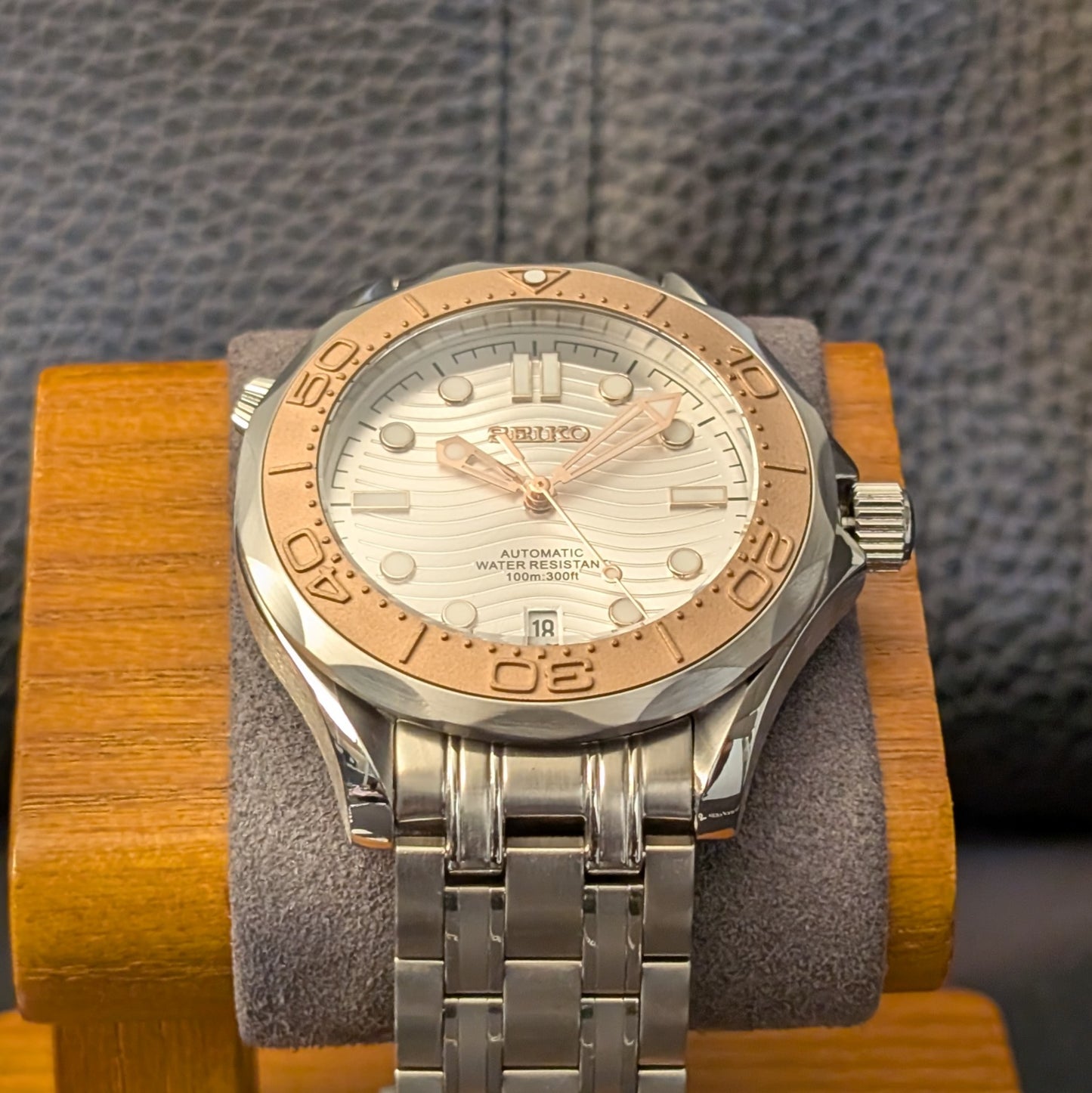 Seamaster 300 Homage - Rose Mist
