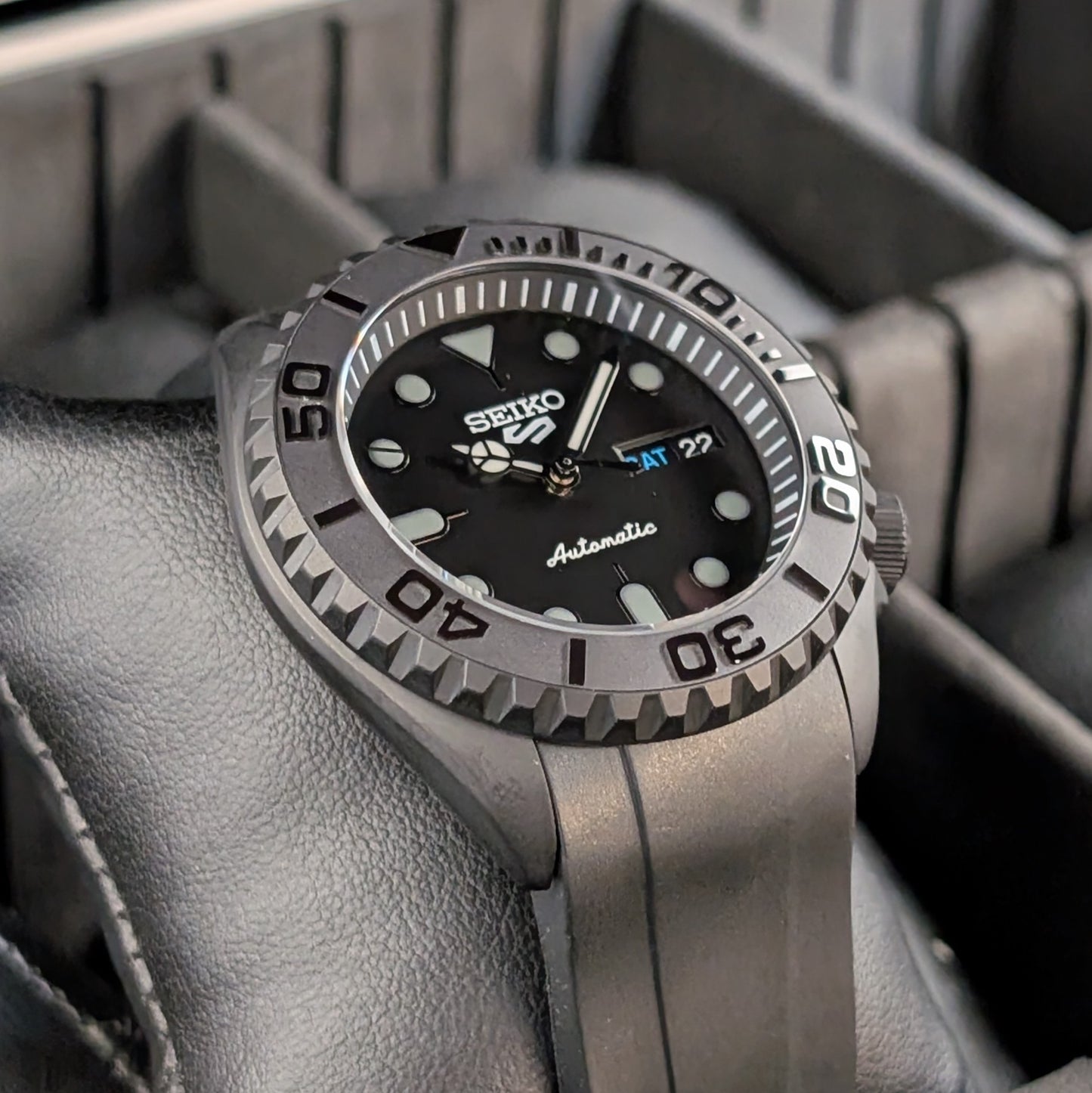 Stealth SKX Seiko Custom Mod