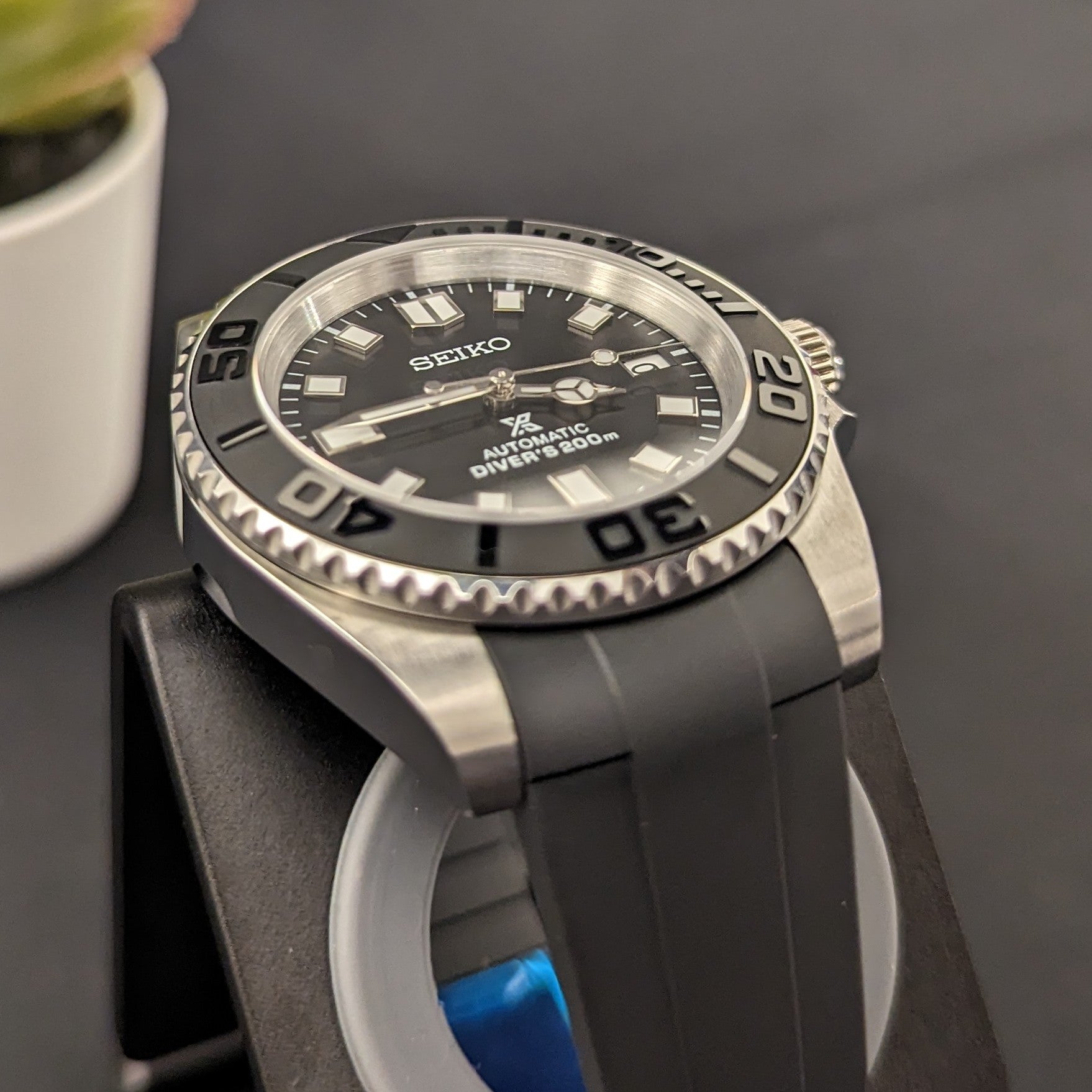 Classic Yachtmaster with a touch of Seiko Style - PS Watch Mods