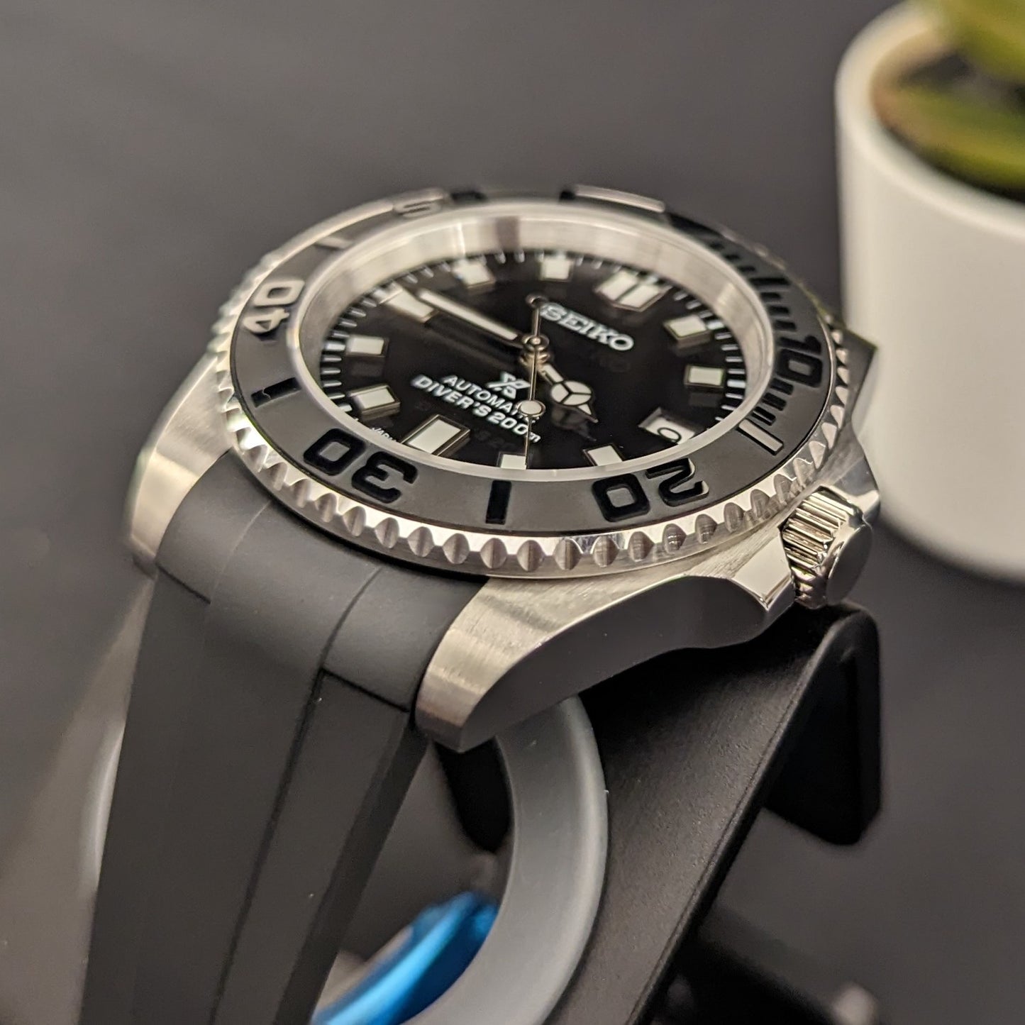 Classic Yachtmaster with a touch of Seiko Style - PS Watch Mods