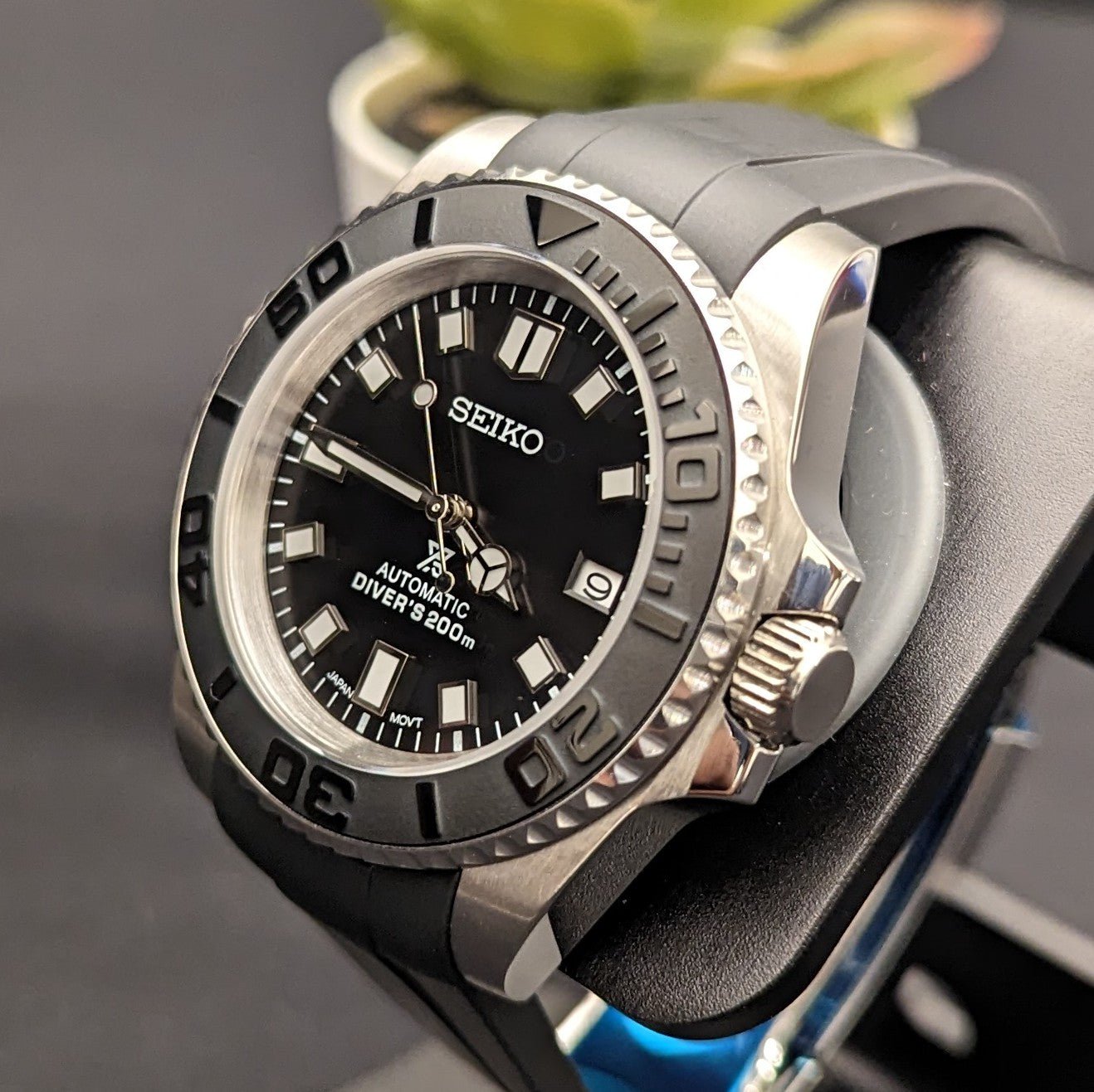 Classic Yachtmaster with a touch of Seiko Style - PS Watch Mods