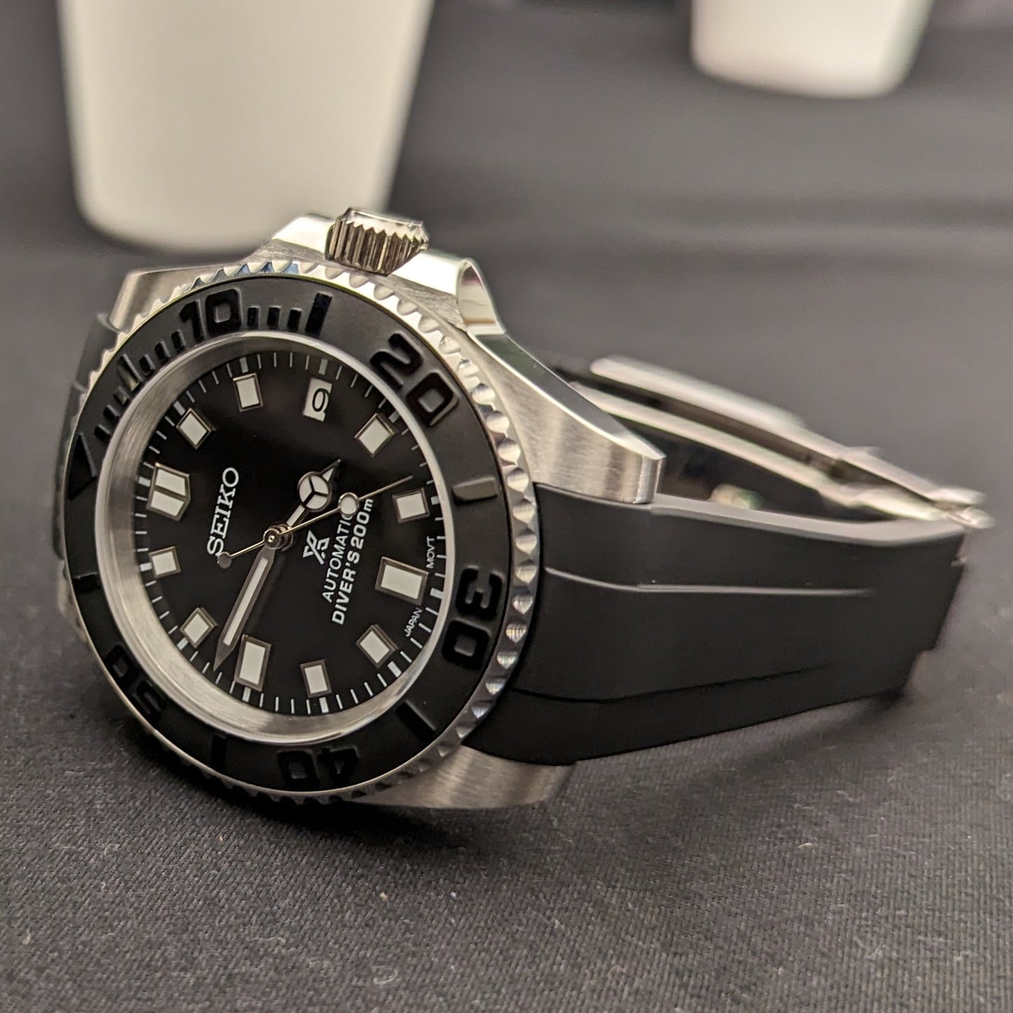 Classic Yachtmaster with a touch of Seiko Style - PS Watch Mods
