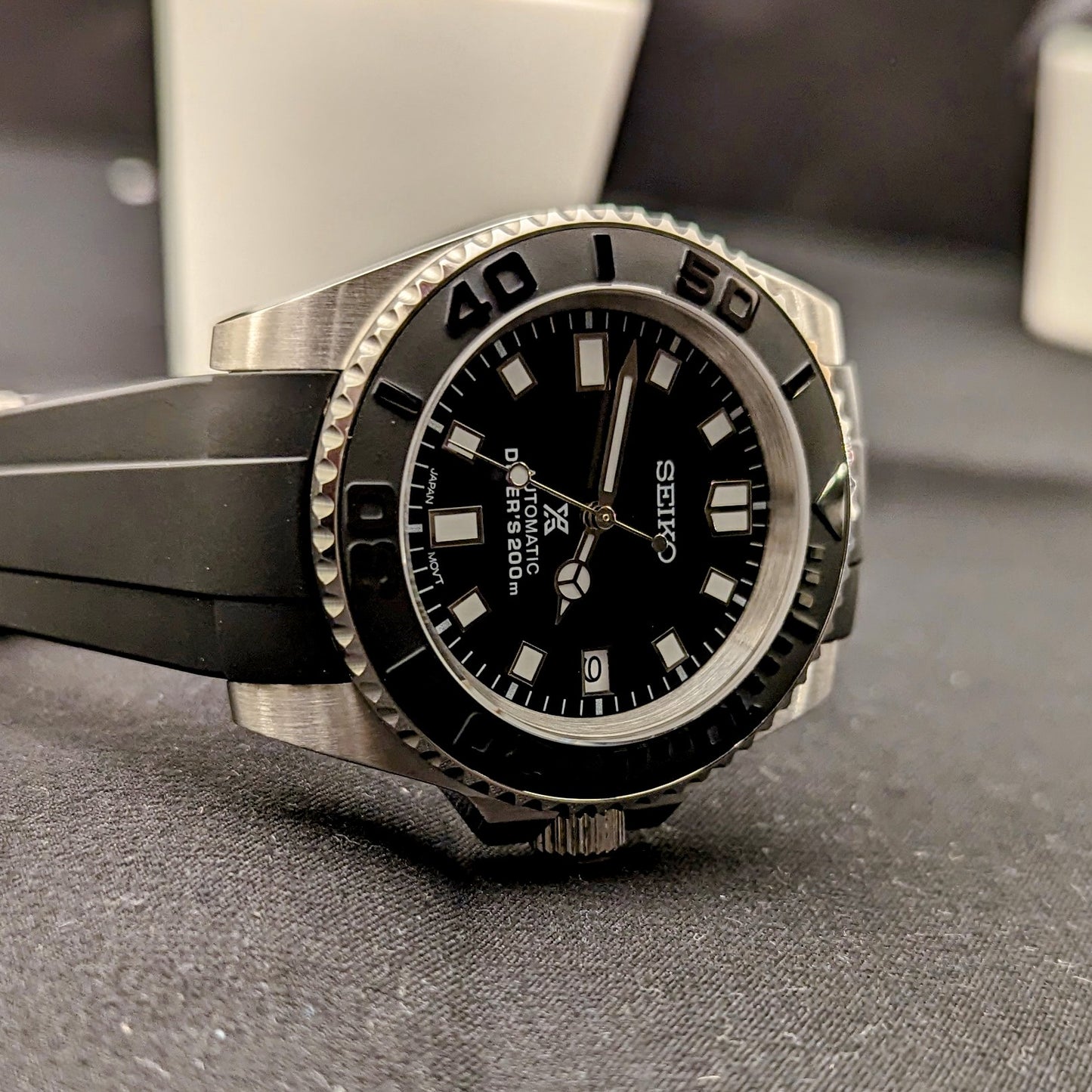 Classic Yachtmaster with a touch of Seiko Style - PS Watch Mods