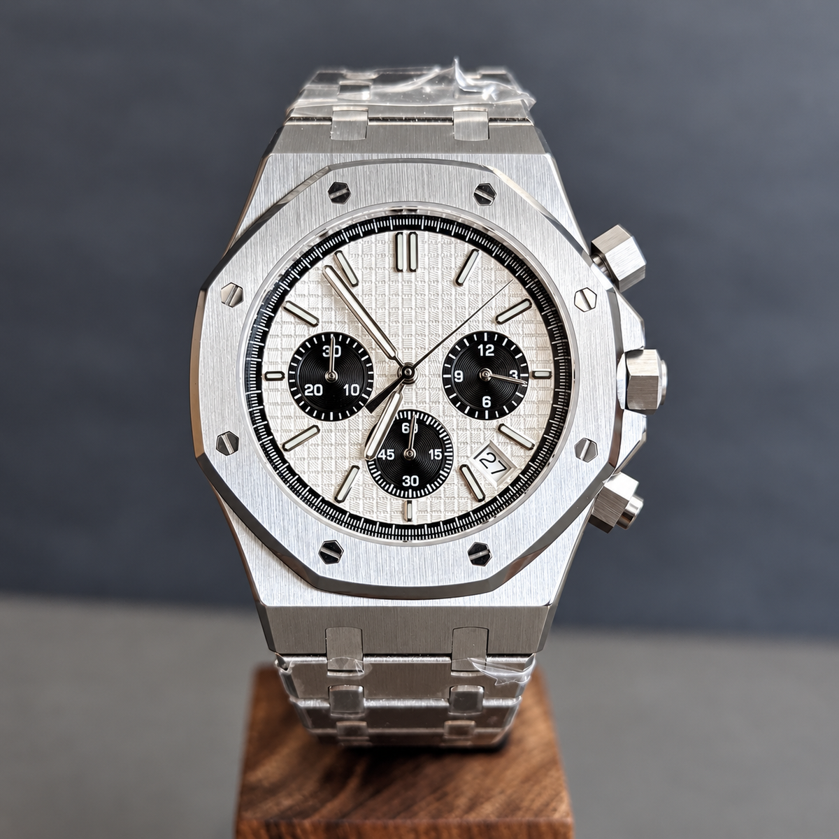 Octavia - Panda Chrono