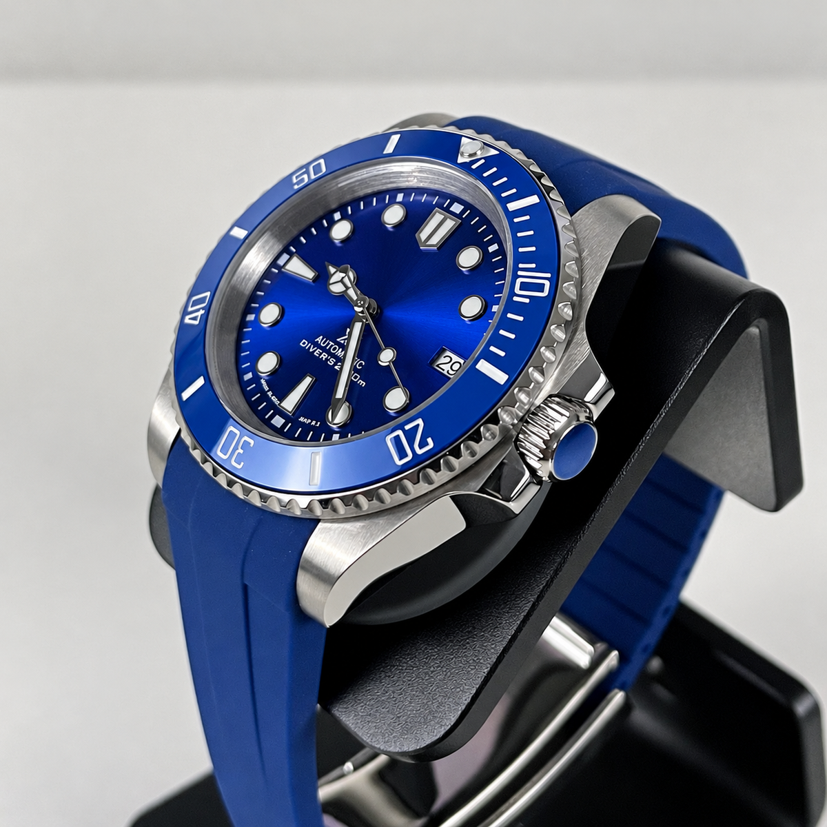Submarin Electric Blue