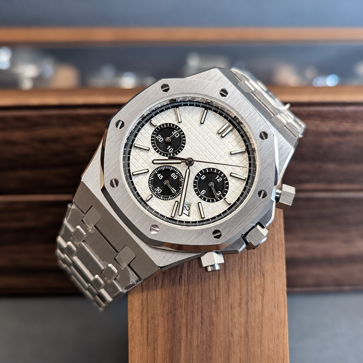 Octavia - Panda Chrono