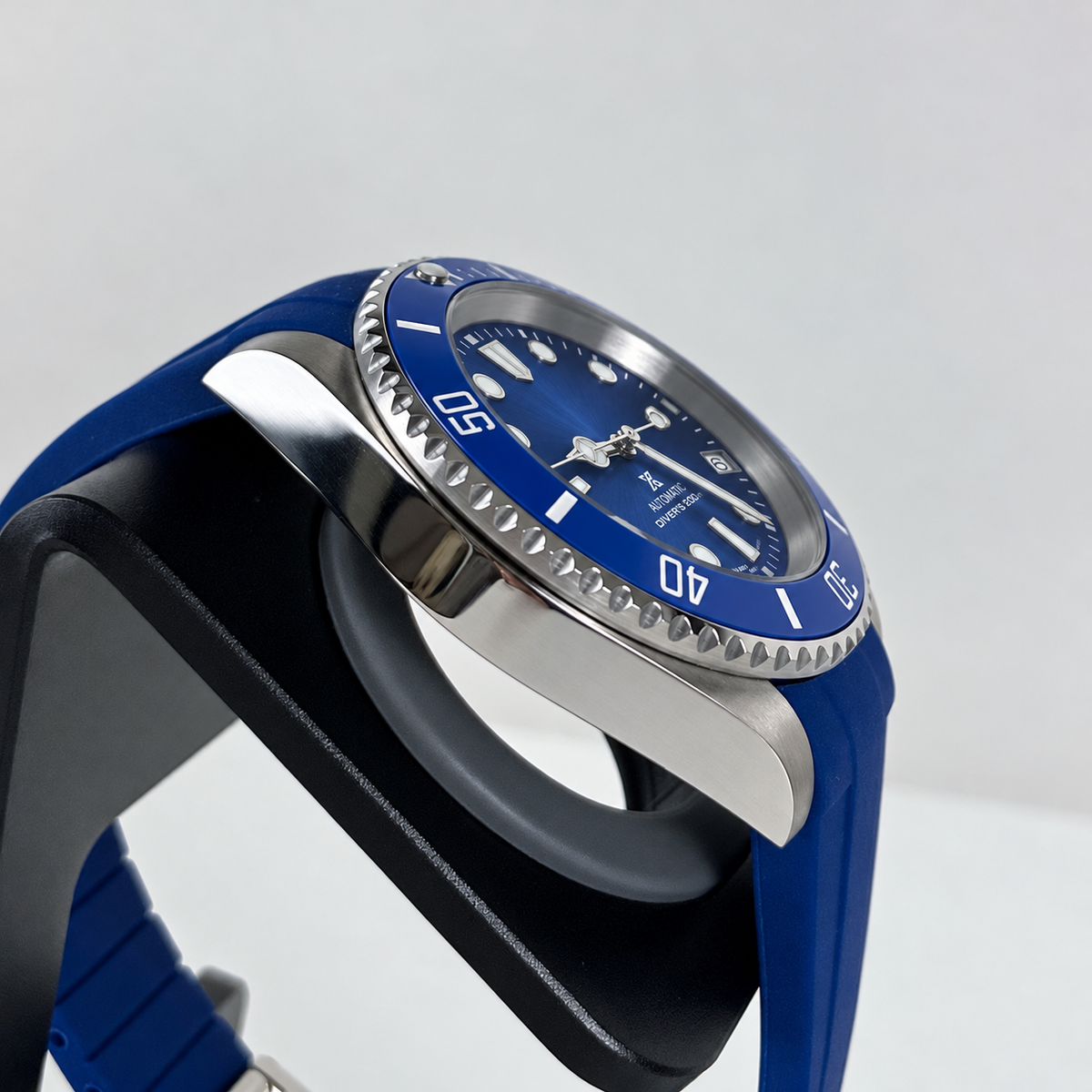 Submarin Electric Blue