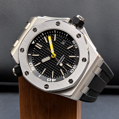 Octavia Offshore  - Black Diver