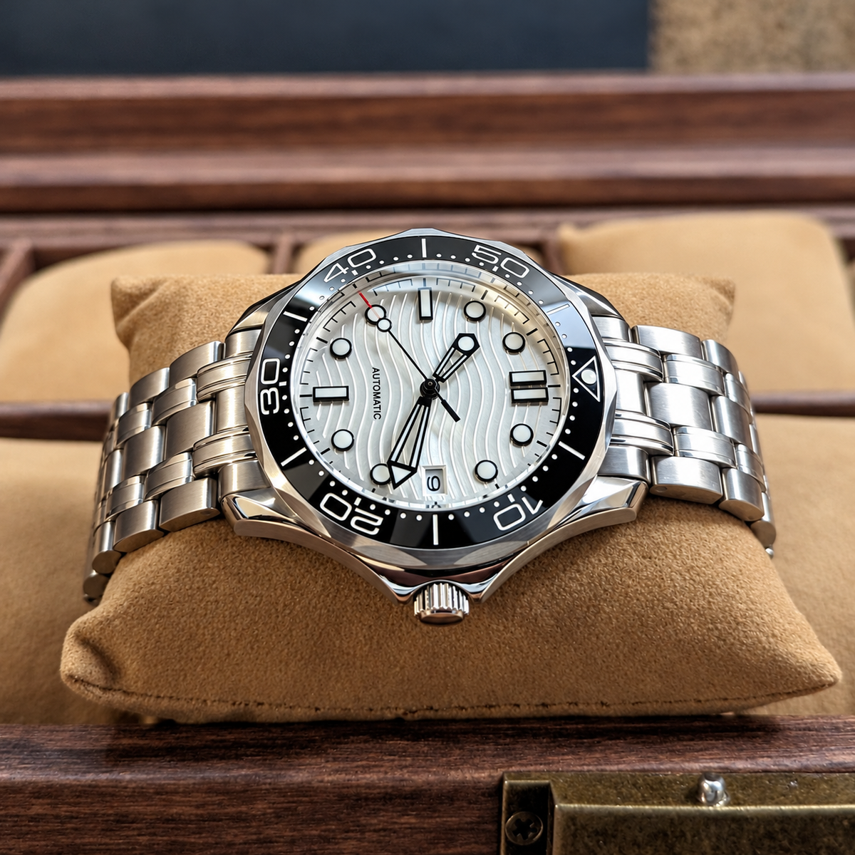 Seamaster - White Ocean