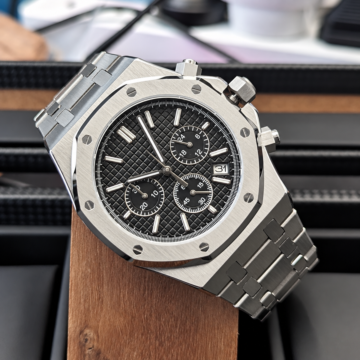 Octavia Chronograph Black