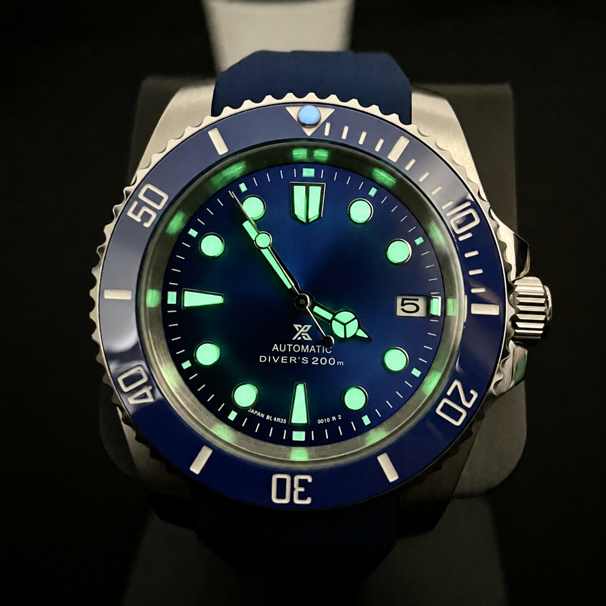 Submarin Electric Blue