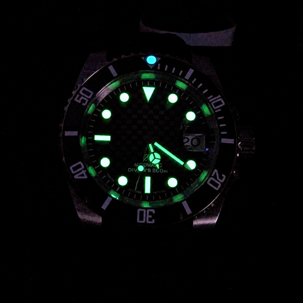 Submarin Carbon Black
