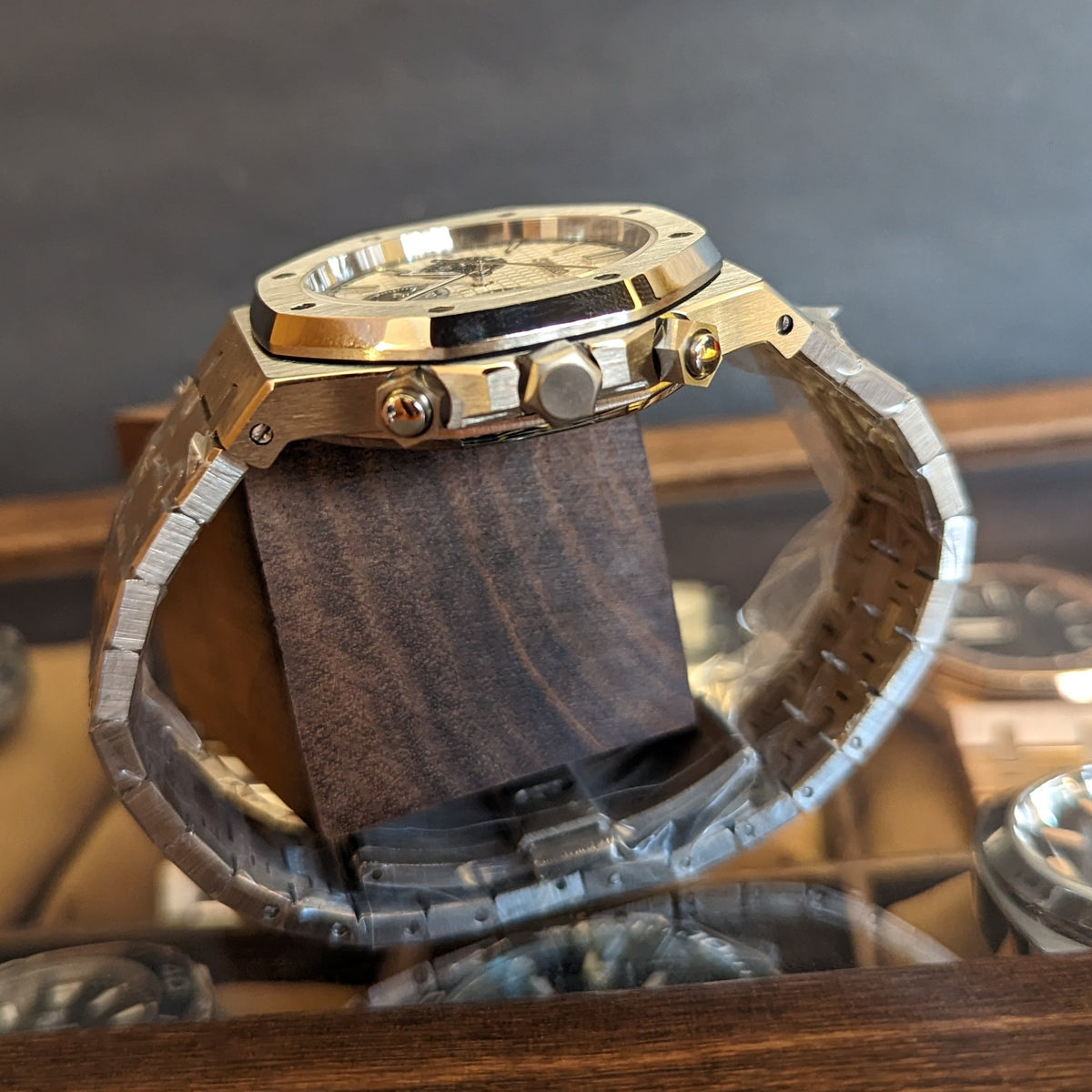 Octavia - Panda Chrono