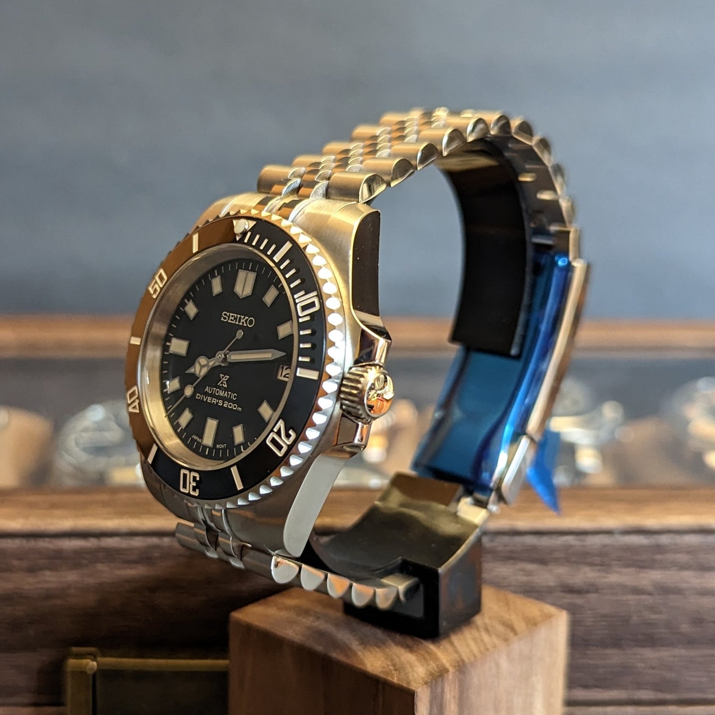 Classic Submariner With Splash of Seiko Style - PS Watch Mods
