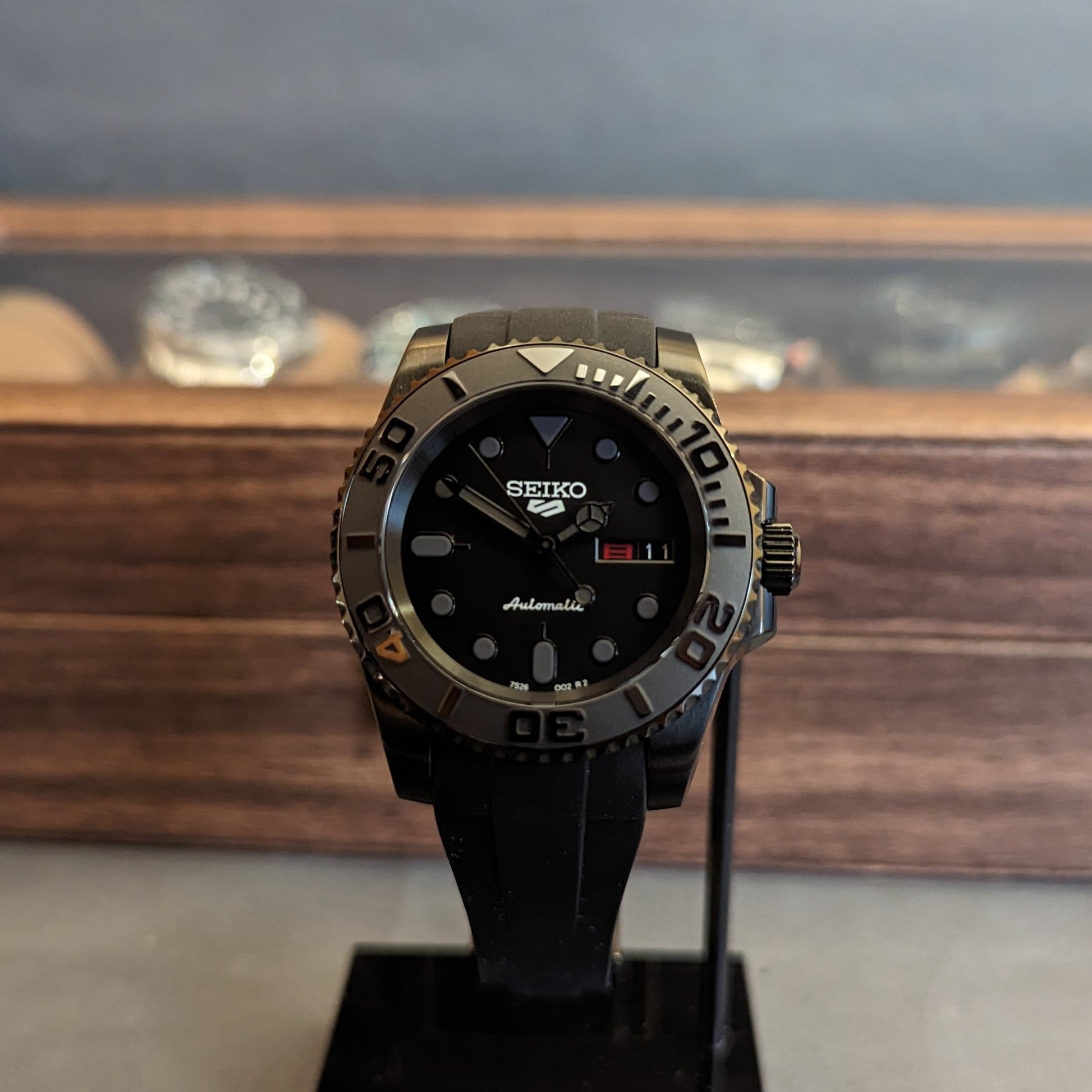 Seiko Mod Black Venom - PS Watch Mods