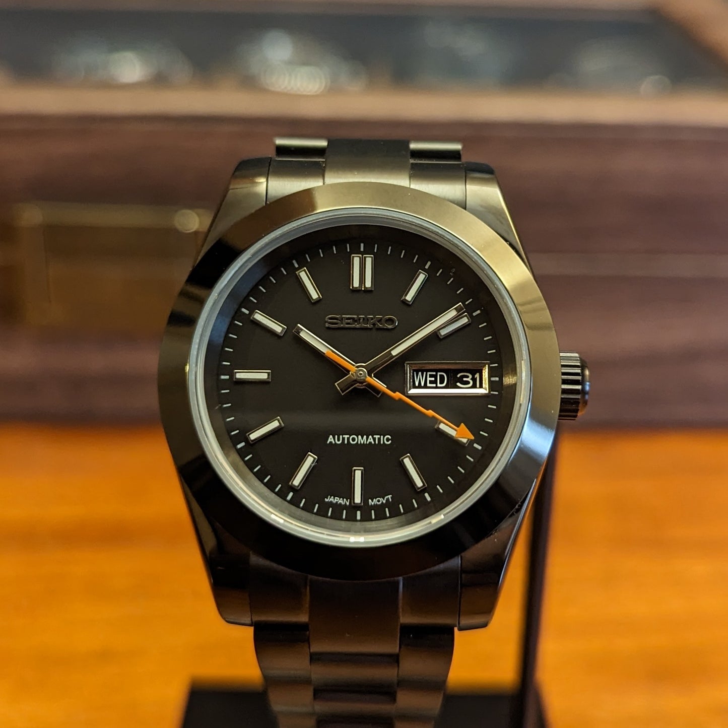 Von Milgaus inspirierter Mod | Unauffälliger schwarzer Look | Kostenloser weltweiter Versand