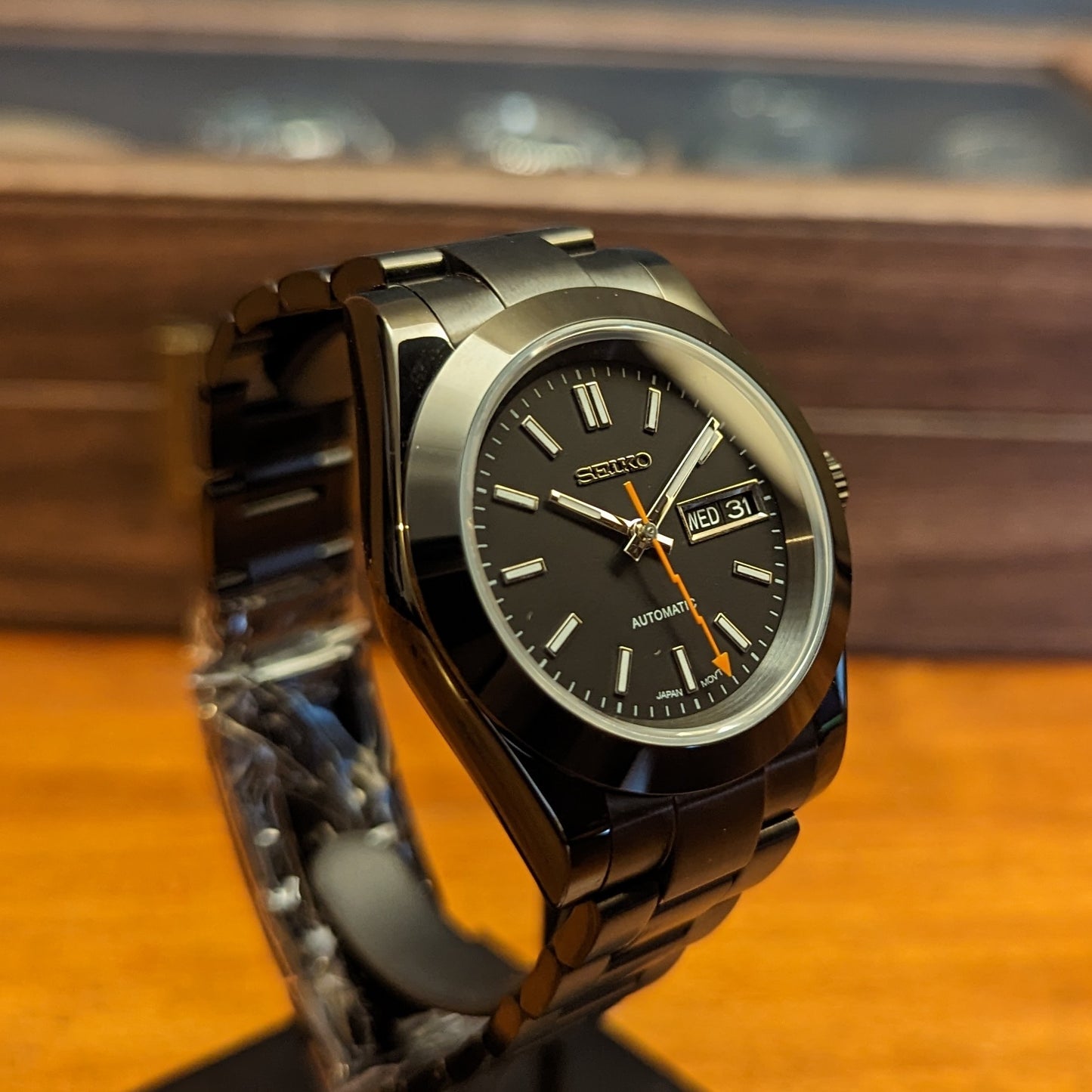 Von Milgaus inspirierter Mod | Unauffälliger schwarzer Look | Kostenloser weltweiter Versand
