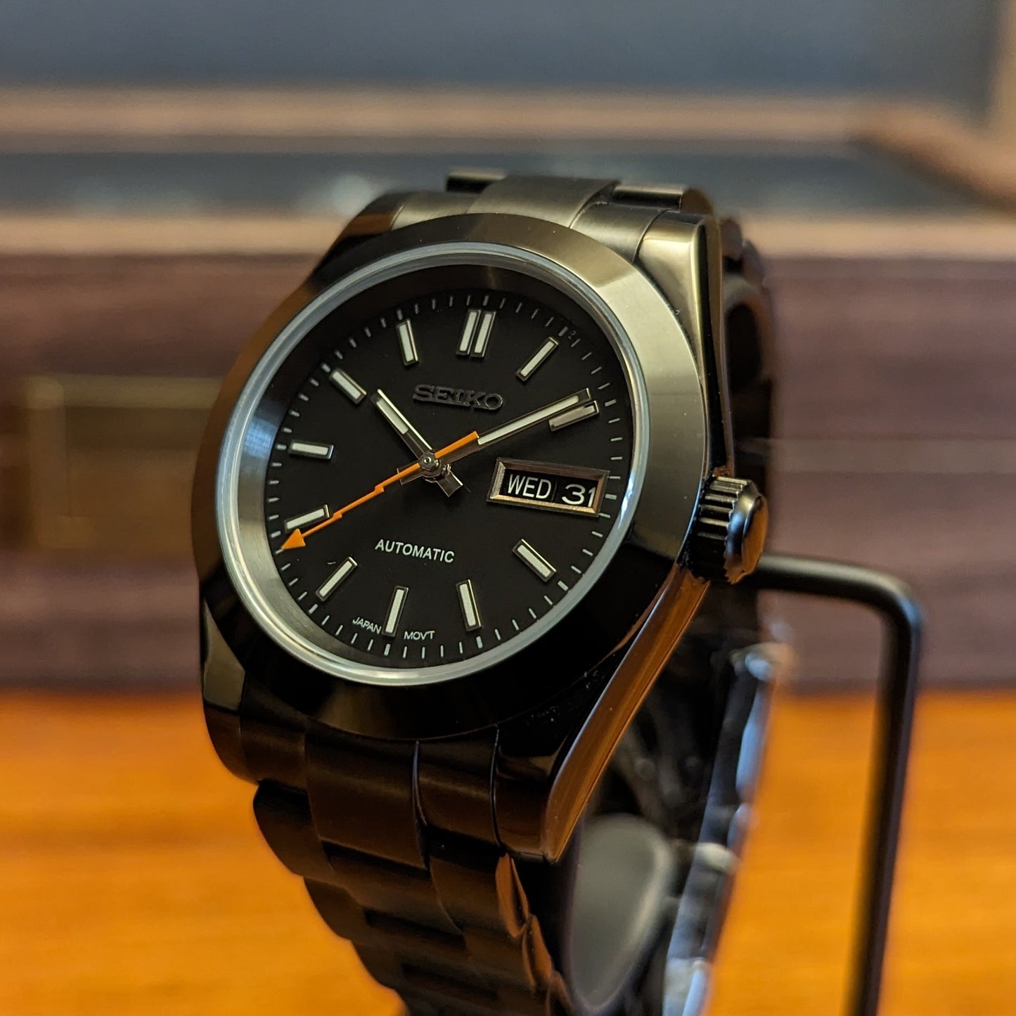 Von Milgaus inspirierter Mod | Unauffälliger schwarzer Look | Kostenloser weltweiter Versand