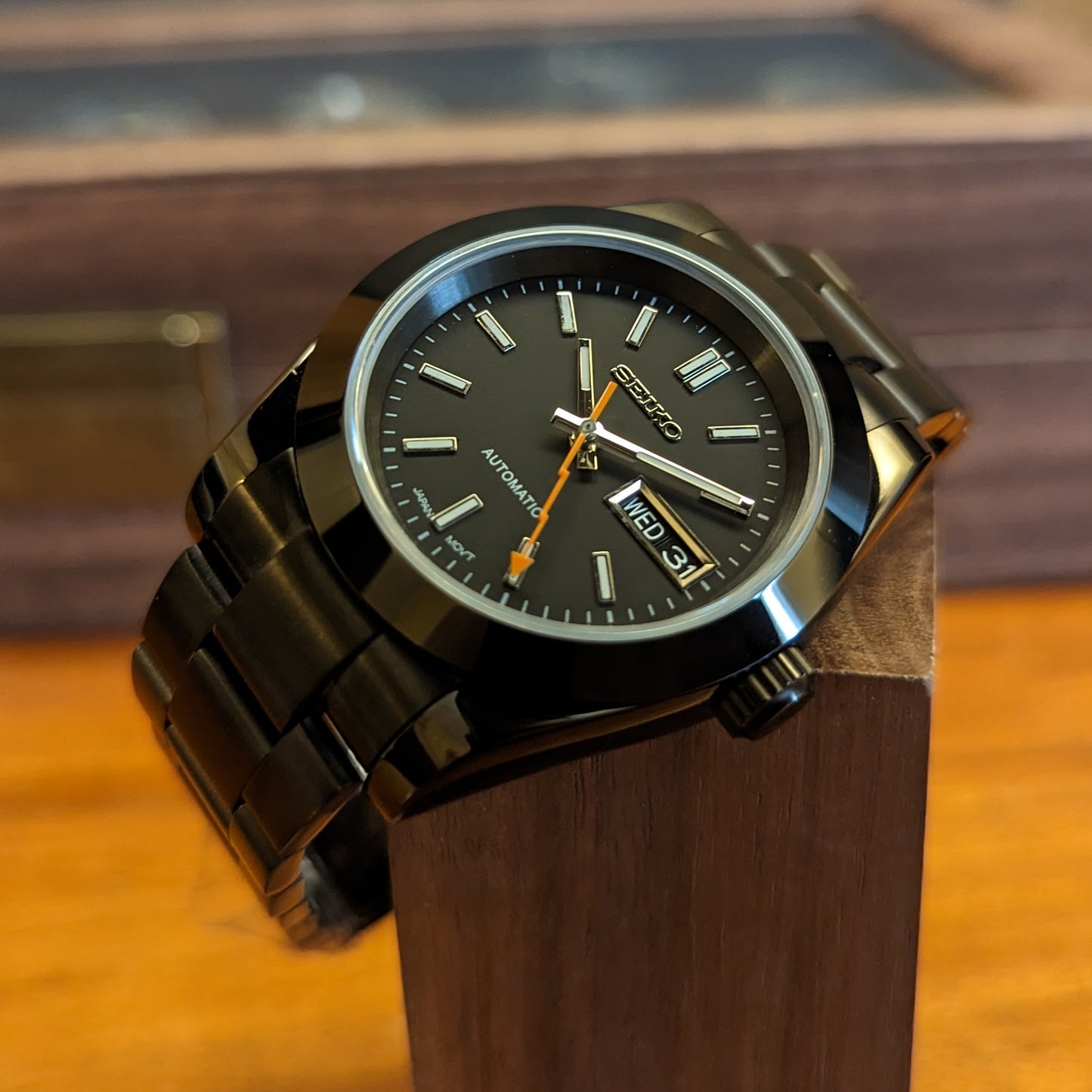 Von Milgaus inspirierter Mod | Unauffälliger schwarzer Look | Kostenloser weltweiter Versand