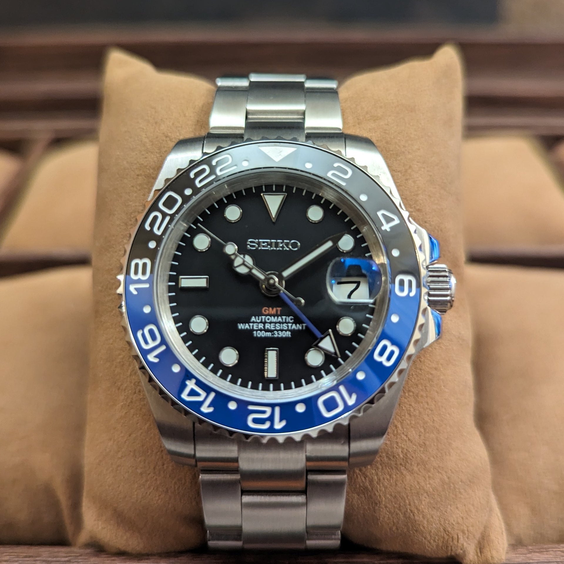 GMT Master-ii Batman Homage – PS Watch Mods