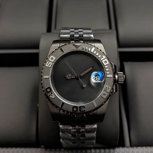 Yachty Dark Knight –  Stealthy Minimalist