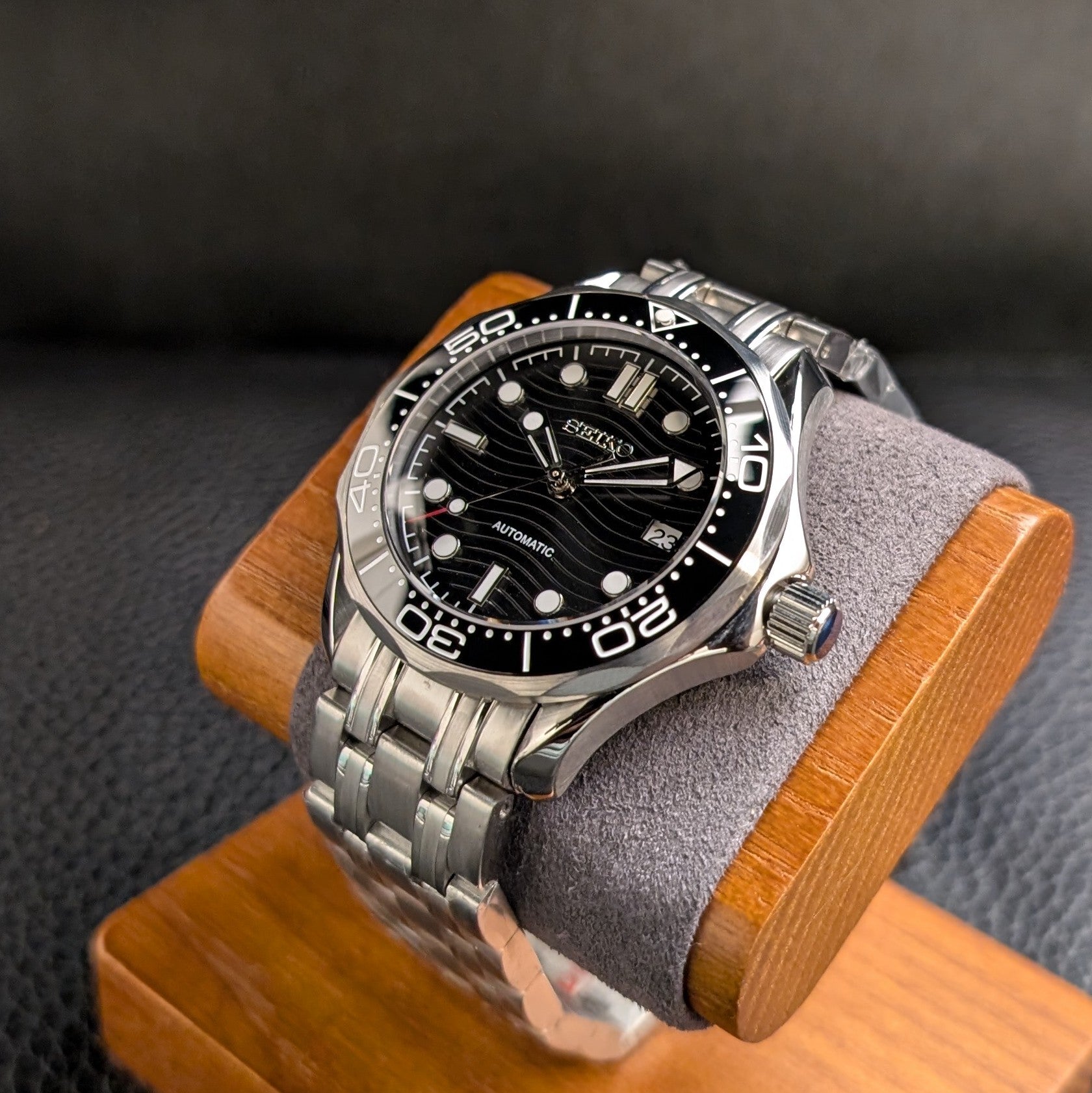 Seamaster 300 Seiko Mod James Bond tribute - PS Watch Mods