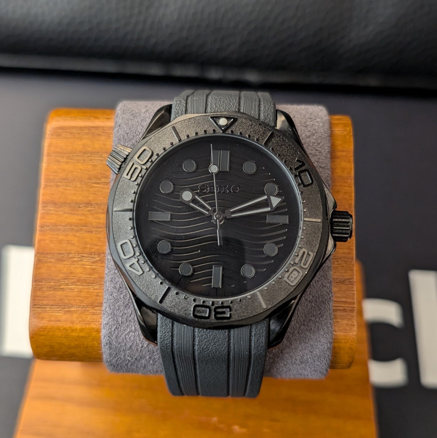 Seamaster 300 SMP StealthMaster Seiko Mod - PS Watch Mods