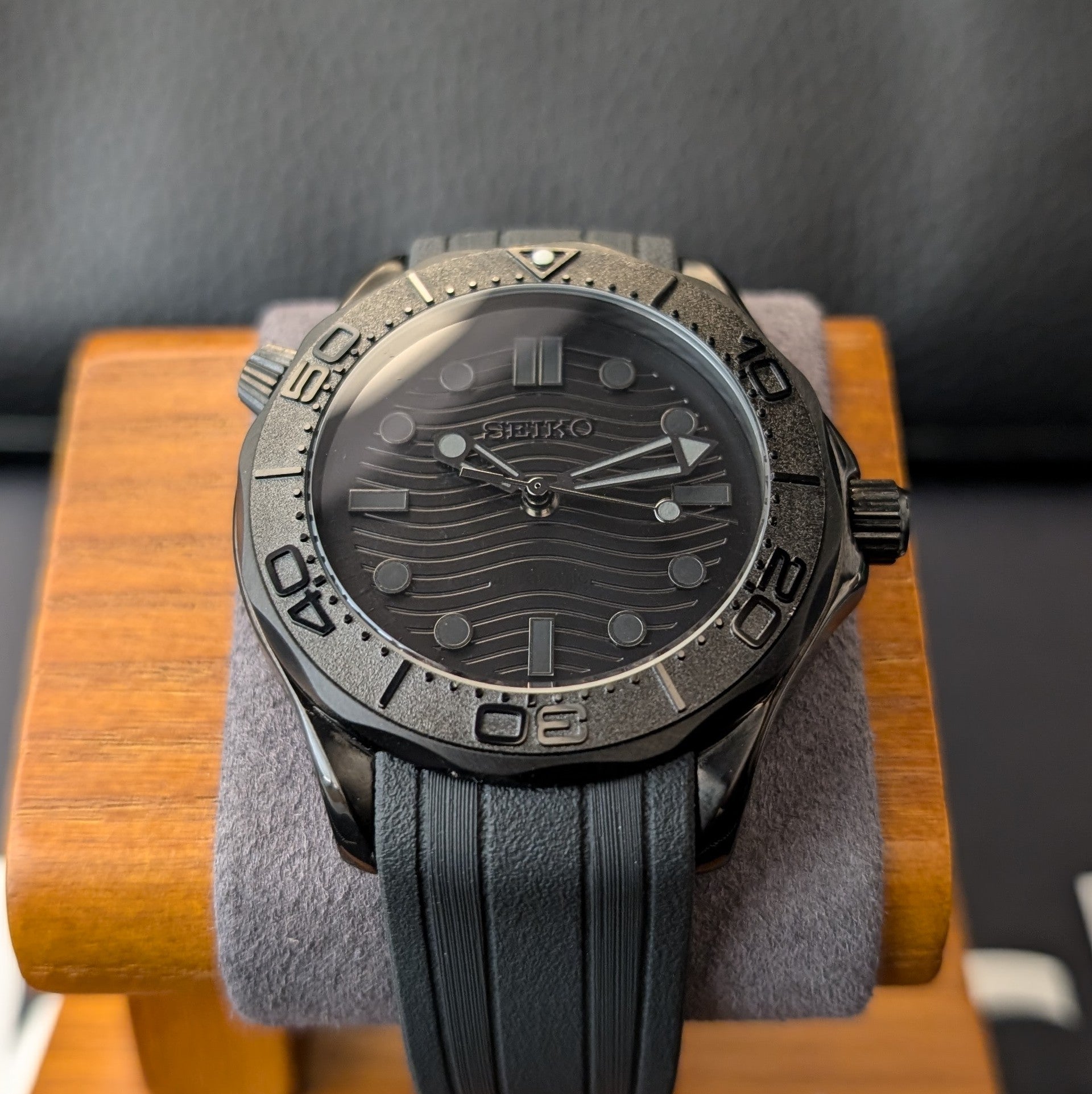 Seamaster 300 SMP StealthMaster Seiko Mod - PS Watch Mods