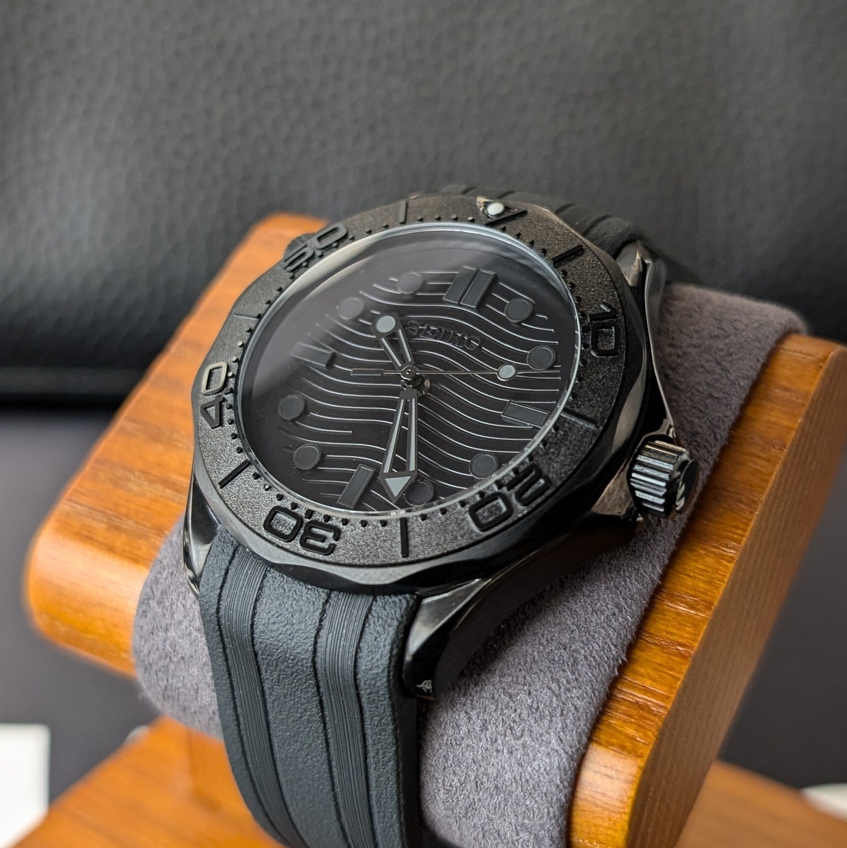 Seamaster 300 SMP StealthMaster Seiko Mod - PS Watch Mods
