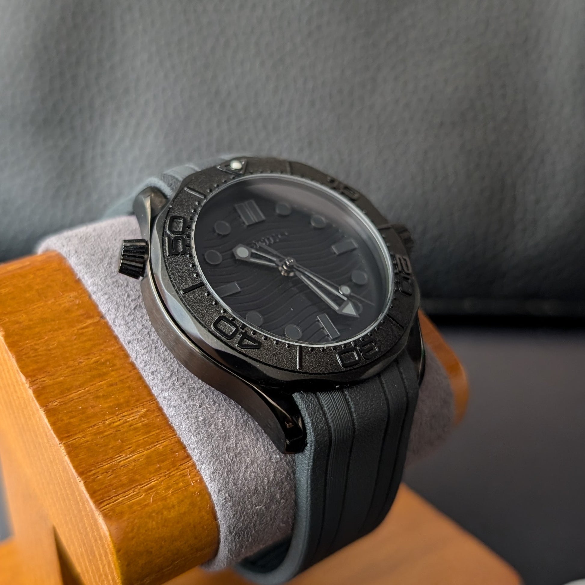 Seamaster 300 SMP StealthMaster Seiko Mod - PS Watch Mods