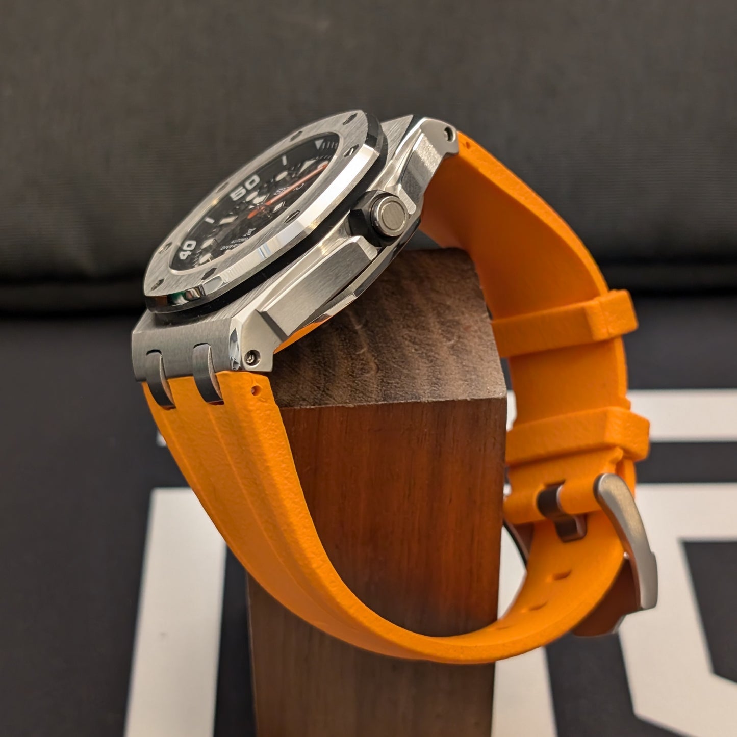 SeikOak Offshore Diver Sunburst orange Custom - PS Watch Mods
