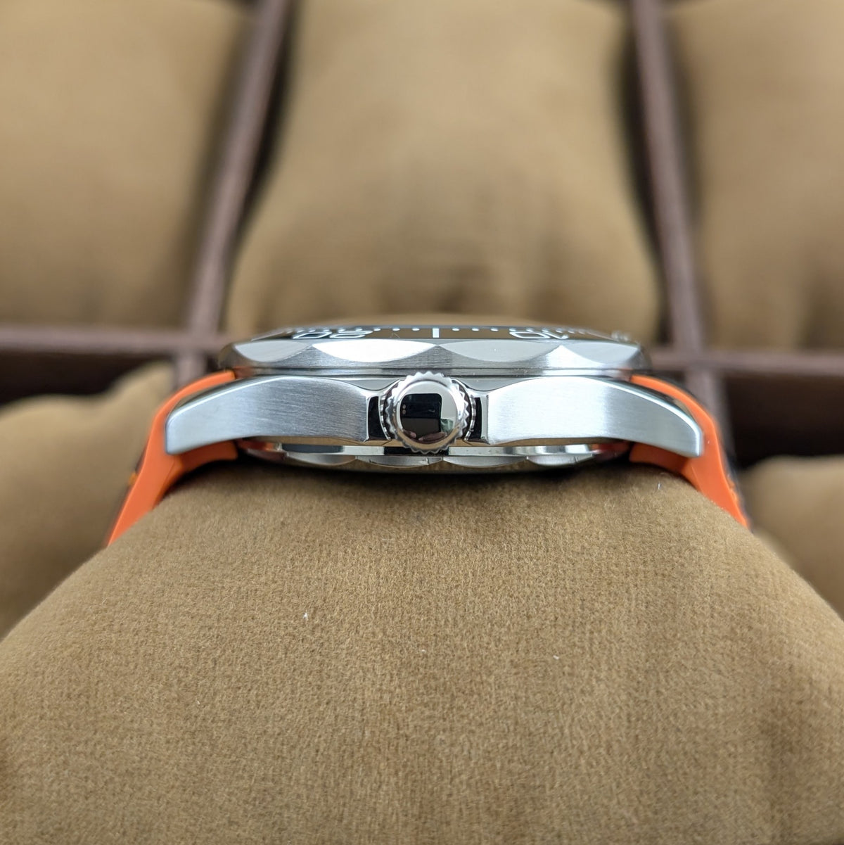 Seamaster - Blackwave Orange