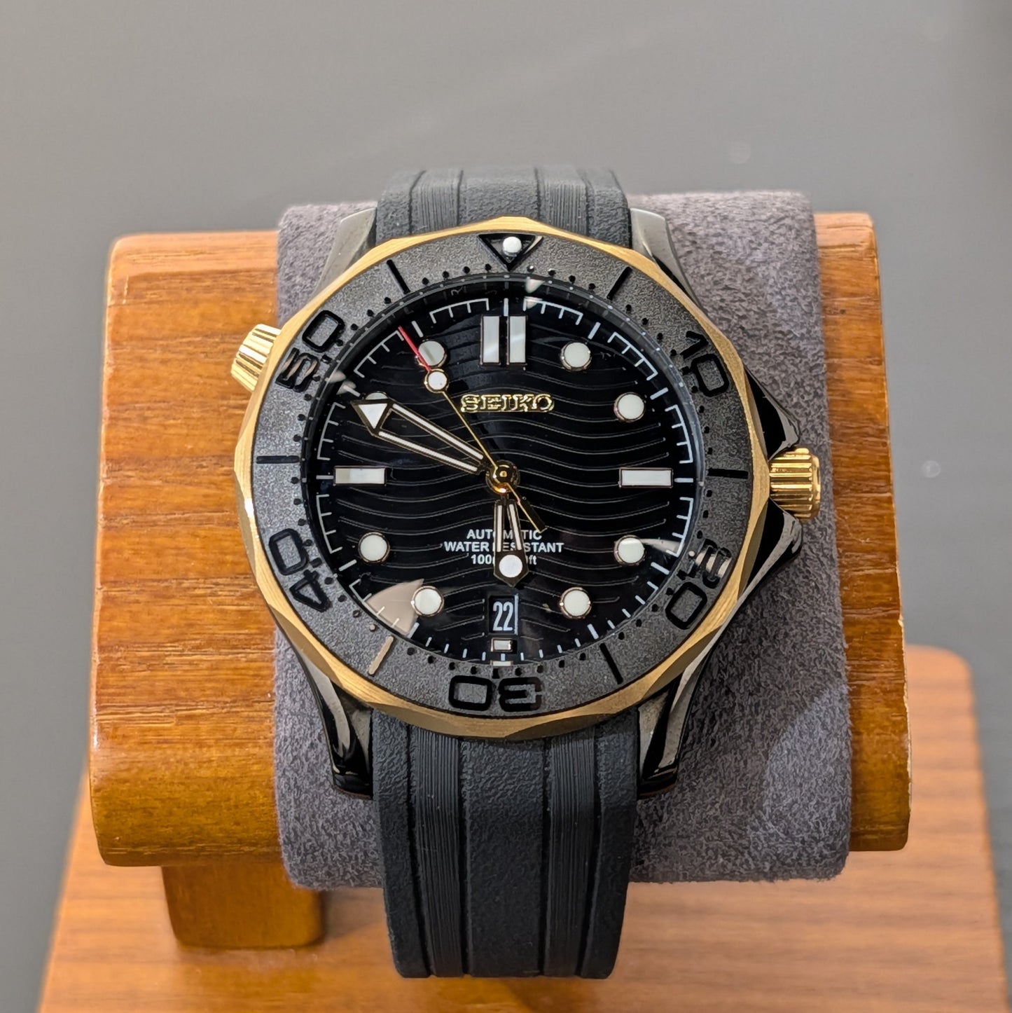 Seamaster 300 SMP Homage Black & Gold Two-Tone