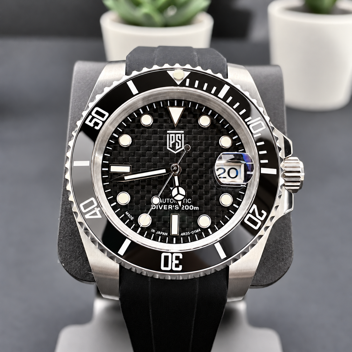 Submarin Carbon Black