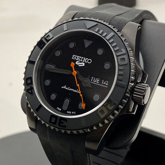 Seiko Mod Black Venom Lightning - PS Watch Mods