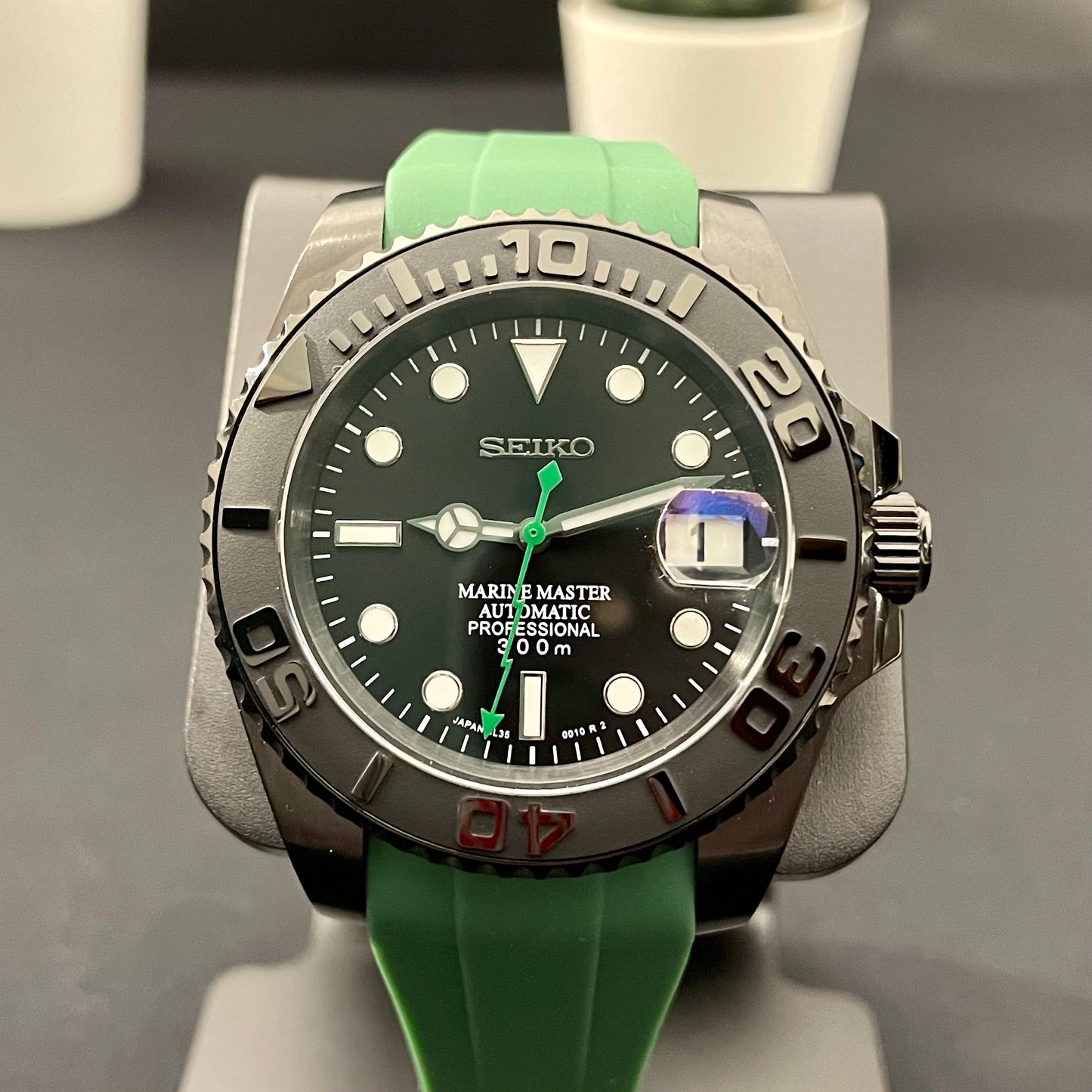 Seiko yacht master green Clearance